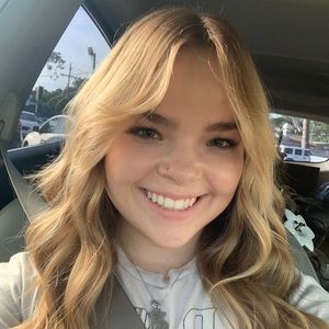 Meet your Posher, Isabelle